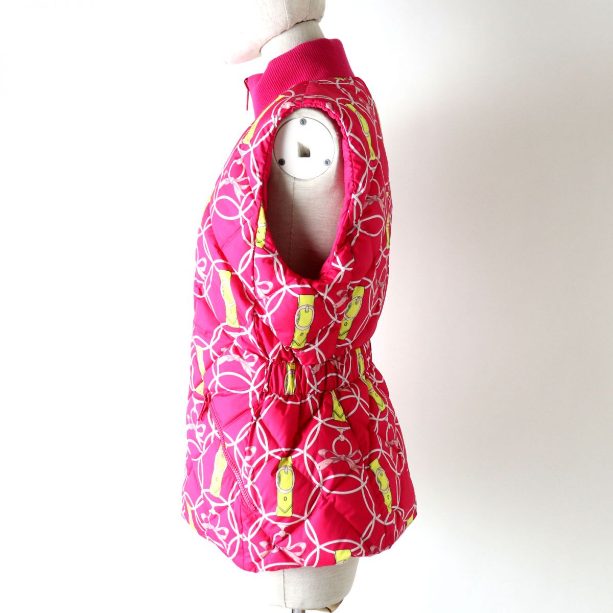 HERMES Vest Main: 100% polyester, part: 82% virgin wool, part: 14% polyamide (nylon), part: 4% elastane (polyurethane), part: 57% rayon, 43% polyester Fusha pink<br>La Promenade du Matin/Morning Walk Women 36