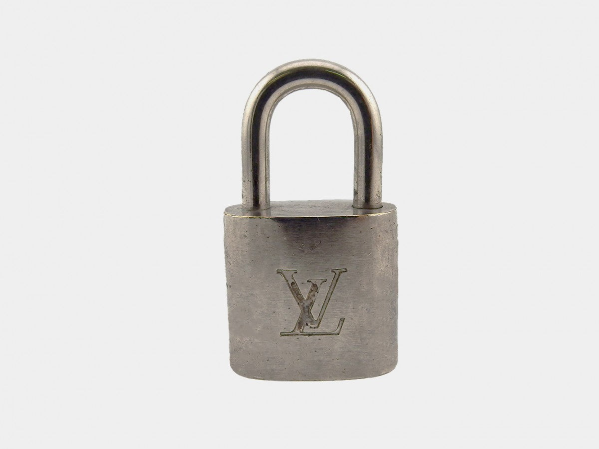 LOUIS VUITTON Other accessories Silver